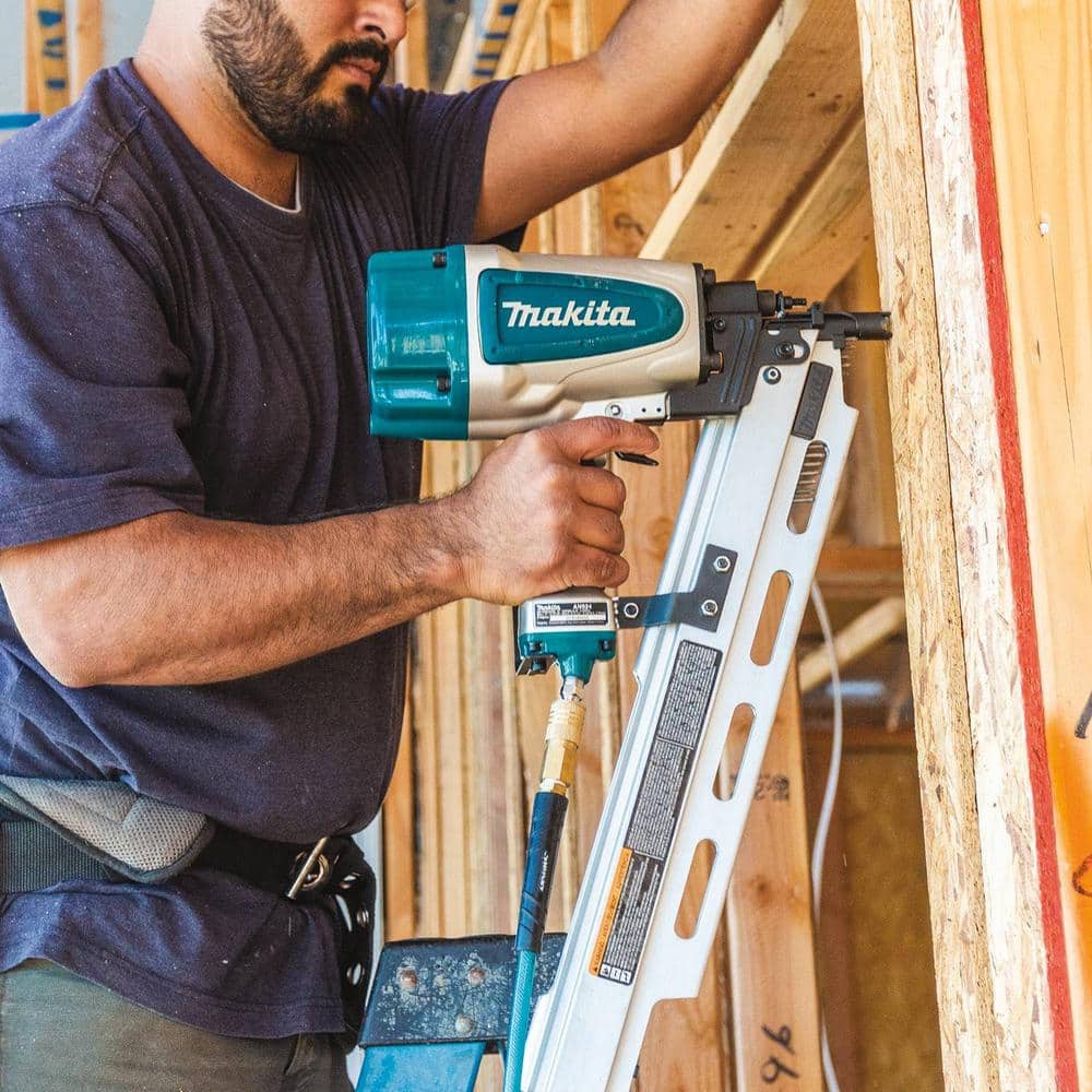 Makita Pneumatic 3-1/2 in. 21° Full Round Head Corded Framing Nailer