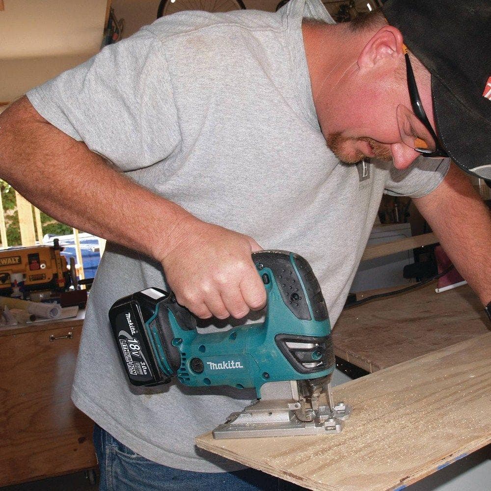 Makita 18V LXT Lithium-Ion Cordless Variable Speed Jigsaw (Tool-Only)