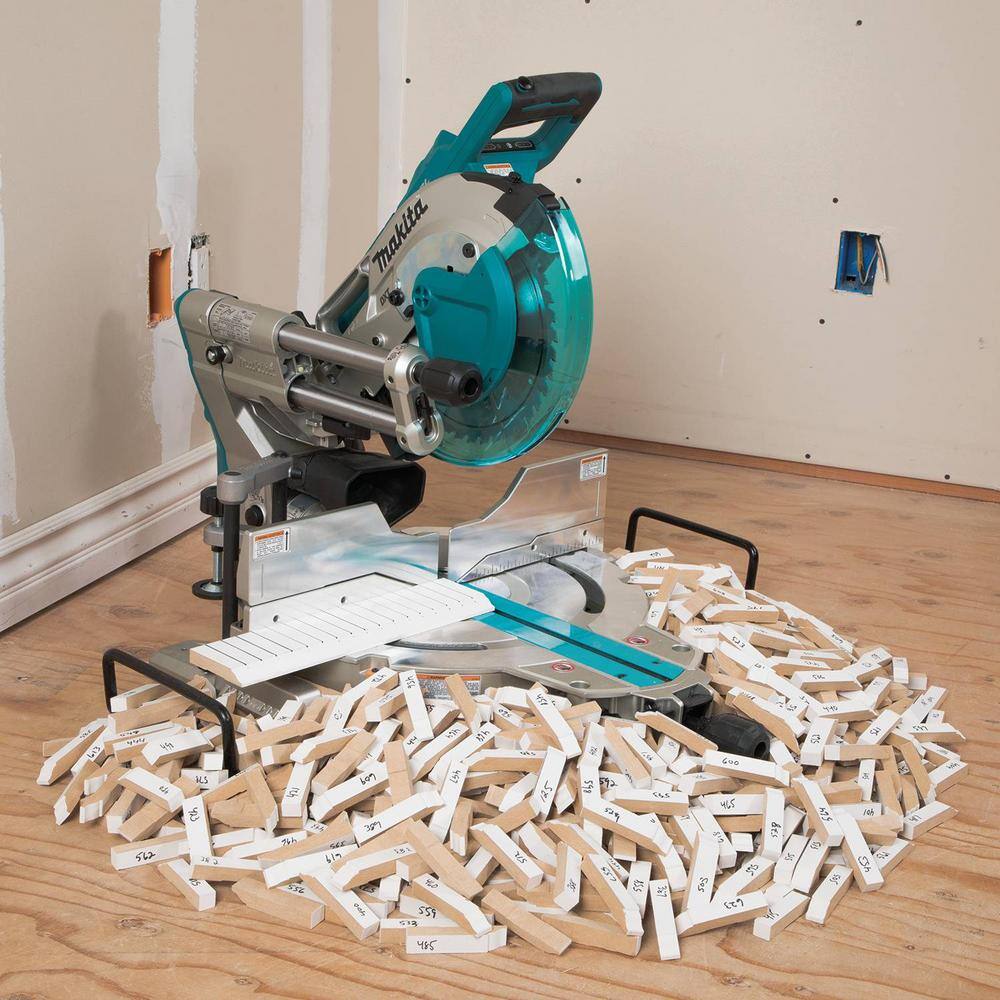 Makita 18V X2 LXT (36V) Brushless Cordless 10 in. Dual-Bevel Sliding Compound Miter Saw Kit with Laser, 5.0Ah Batteries (XSL04PTU)