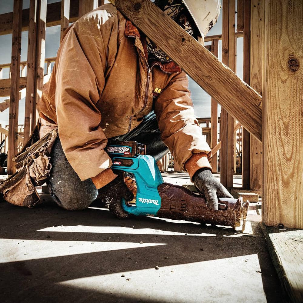 Makita 40-Volt max XGT Brushless Cordless 5-piece Combo Kit (Hammer Drill/Impact/Recip Saw/Circular Saw/Flashlight) 4.0Ah