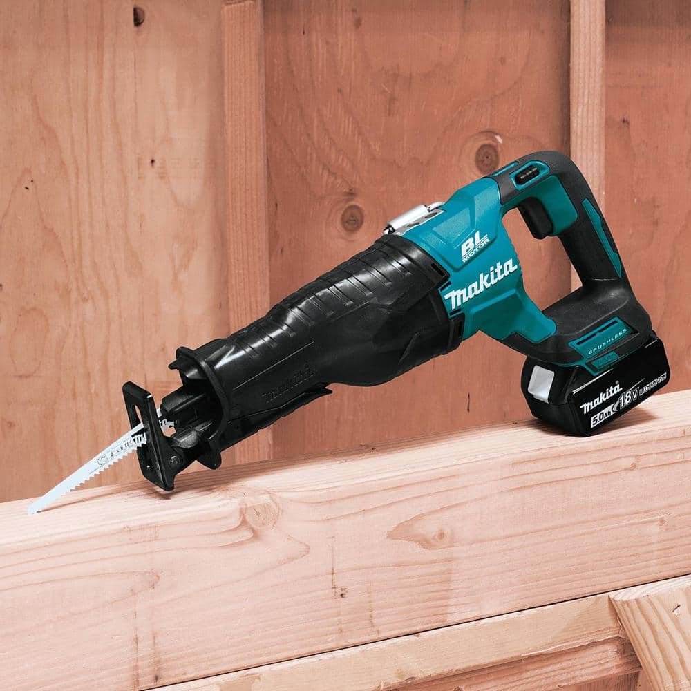 Makita 18-Volt LXT Brushless Cordless Recipro Saw Kit, 5.0Ah with Bonus 18V LXT 5.0Ah Battery Pack