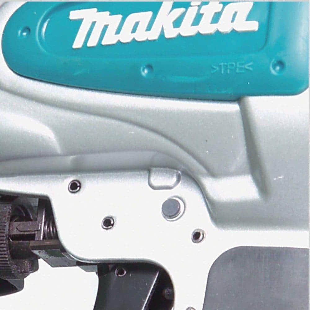Makita 1-3/4 in. 15° Roofing Coil Nailer