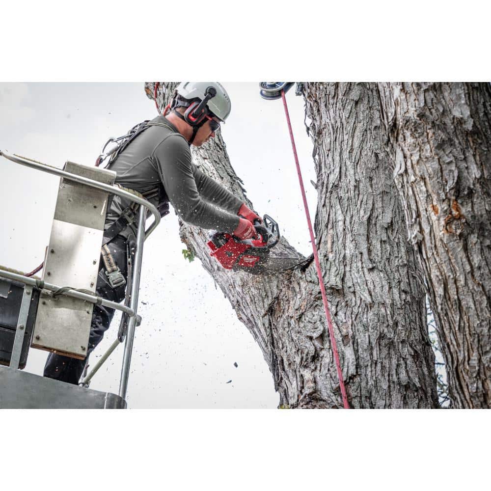 Milwaukee M18 FUEL 14 in. 18-Volt Lithium-Ion Brushless Cordless Battery Top Handle Chainsaw with (2) 8.0 Ah High Output Battery