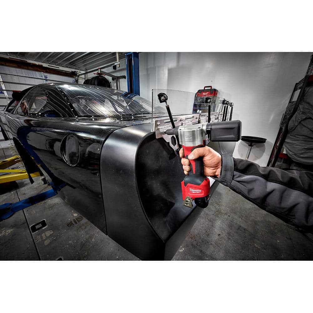 Milwaukee M12 FUEL 12-Volt Lithium-Ion Brushless Cordless 1/2 in. Ratchet and Rivet Tool with Two 3.0 Ah Batteries