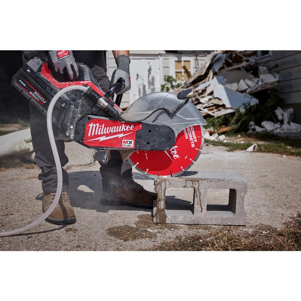 Milwaukee 4.5 in. Segmented Masonry & Concrete Diamond Blade, 7/8"-20mm-5/8" Arbor, 13,300 RPM