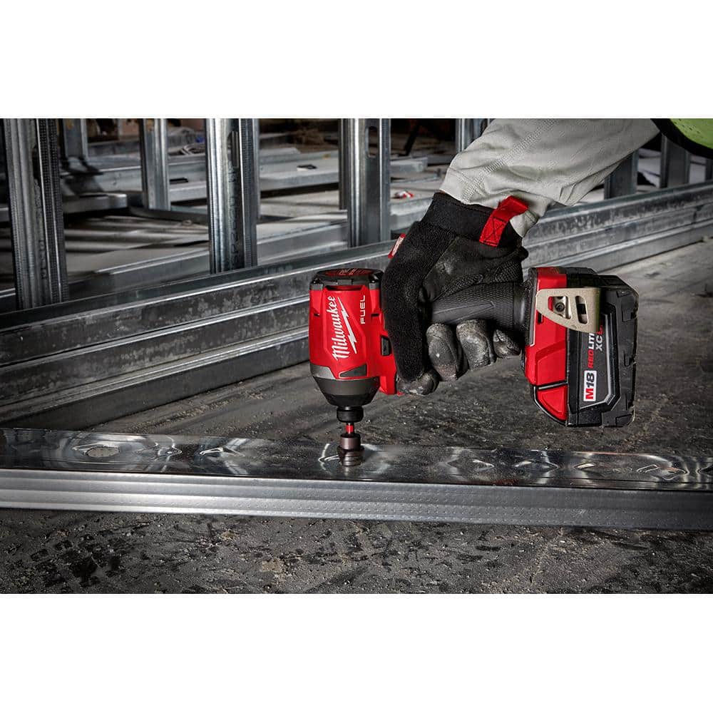 Milwaukee Titanium SHOCKWAVE Impact Duty Step Bit Kit with RED HELIX Titanium Drill Bit Set, 26-Piece