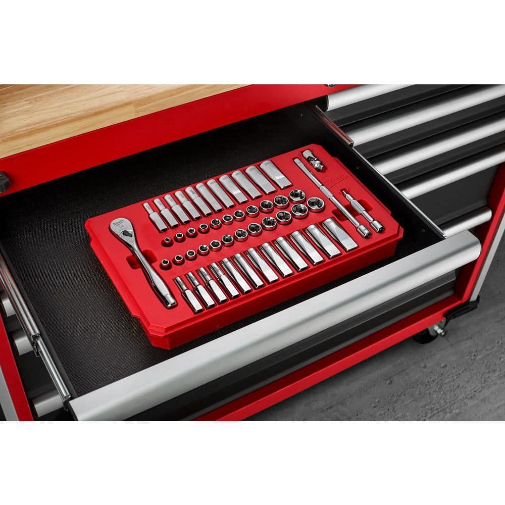 Milwaukee 1/4 in. Drive SAE/Metric Ratchet & Socket Mechanics Tool Set with 9 in. Extended Ratchet (51-Piece)