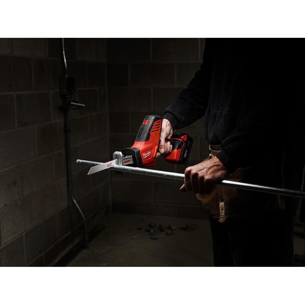 Milwaukee M18 18V Lithium-Ion Cordless HACKZALL Reciprocating Saw with Multi-Tool and XC 5.0Ah Battery