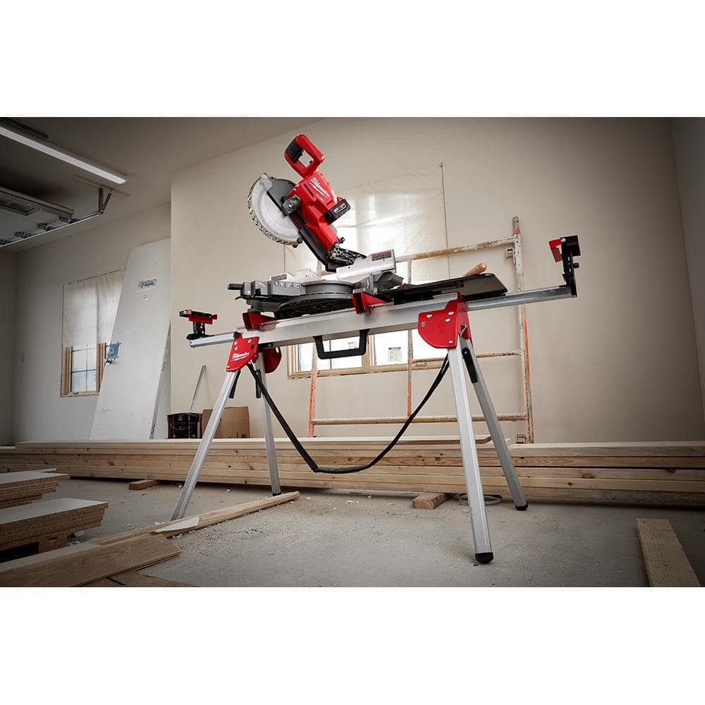 Milwaukee Folding Miter Saw Stand, 48-08-0551, 100 in. Capacity, 31 lb