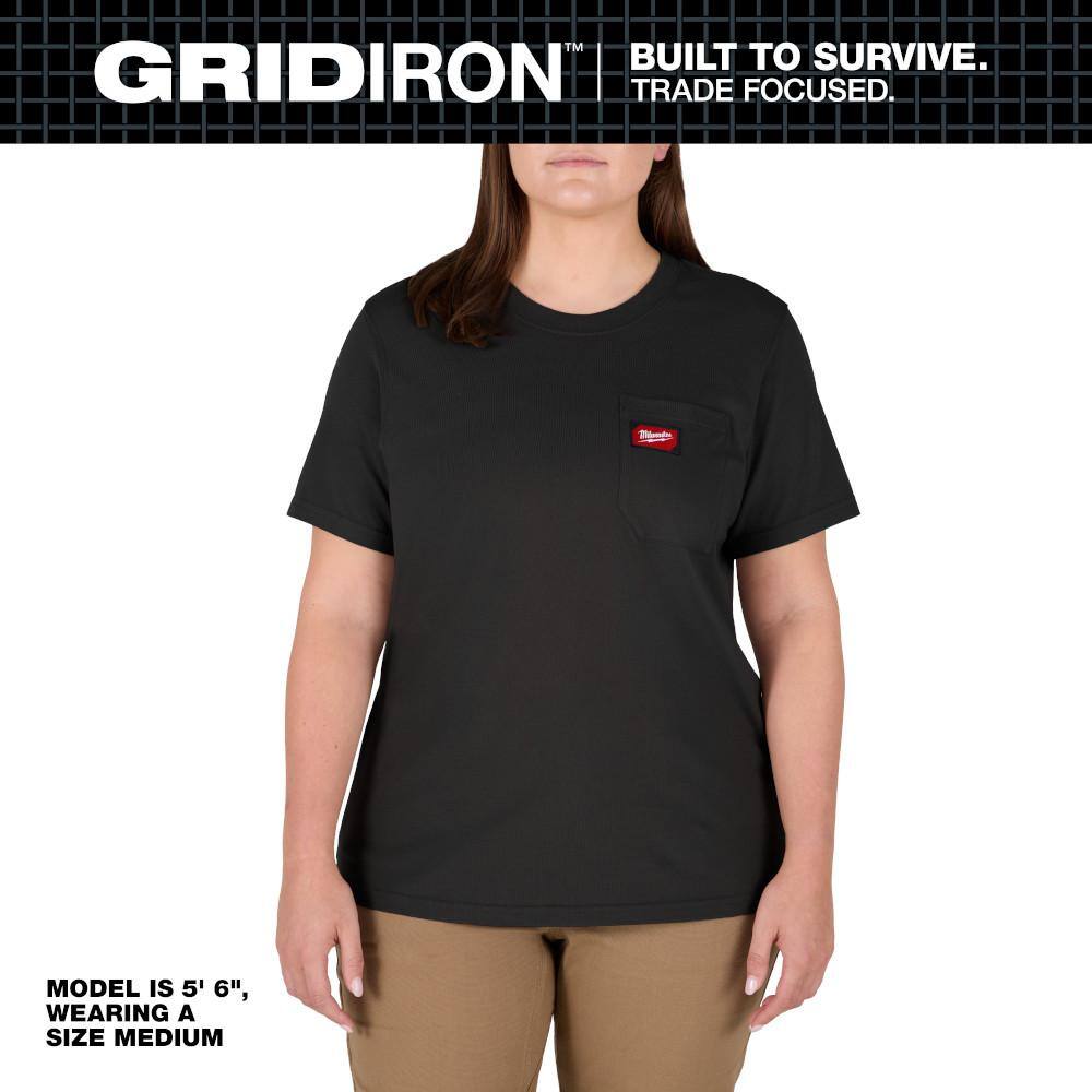 Milwaukee Women’s Large Black GRIDIRON Short Sleeve Pocket T‑Shirt