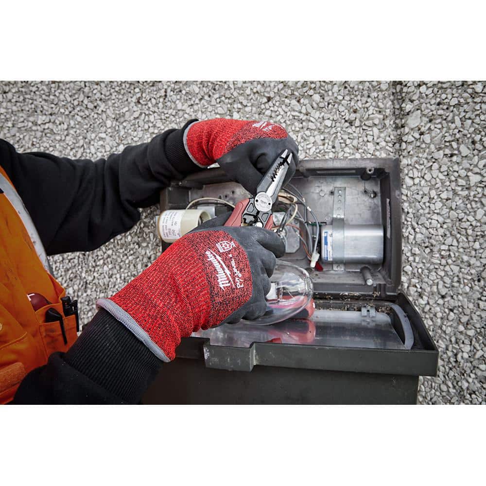 Milwaukee X-Large Red Latex A4 Cut-Resistant Insulated Winter Dipped Work Gloves (2-Pack)