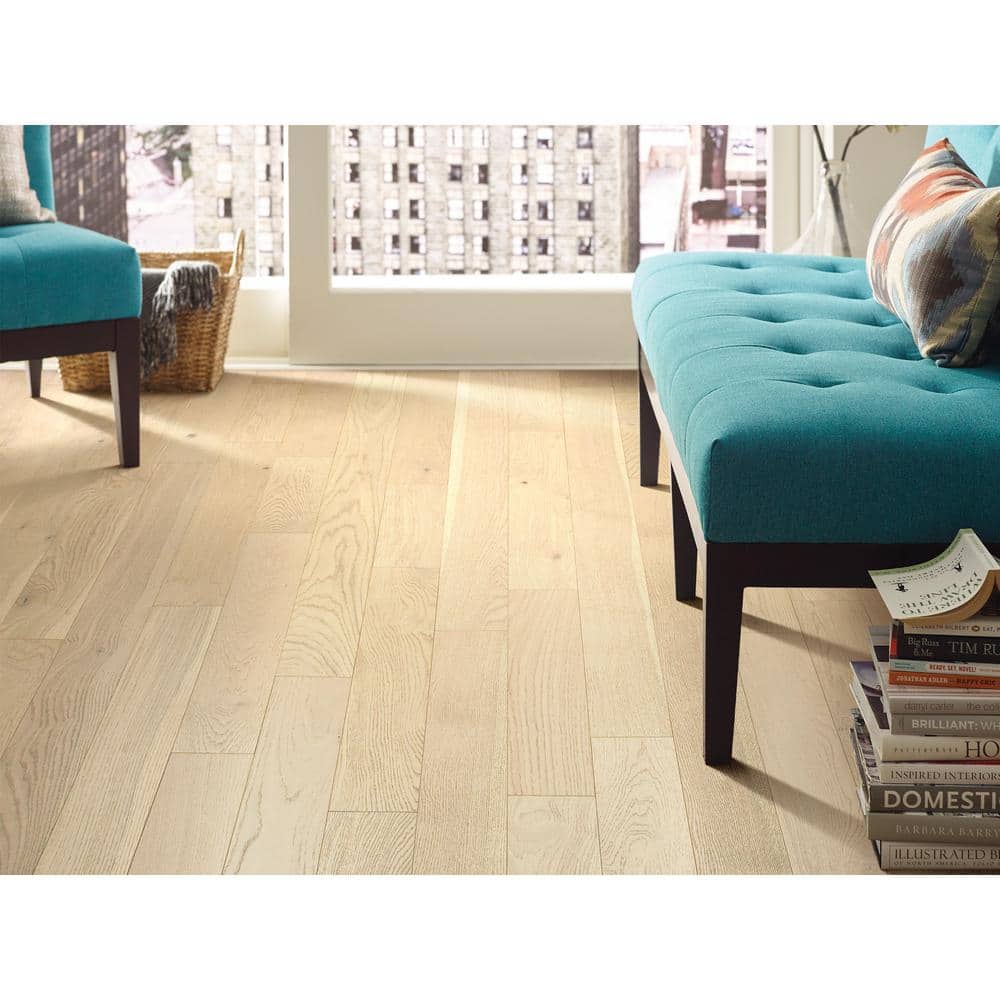Shaw Morganton Mindful White Oak 3/8 in. T X 5 in. W Tongue and Groove Engineered Hardwood Flooring (29.53 sq.ft./case)