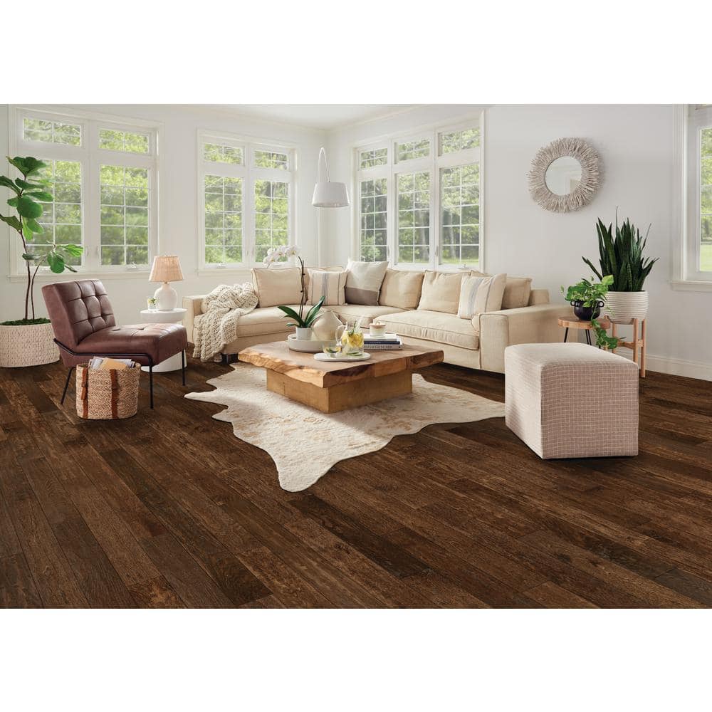 Bruce American Vintage Mocha Oak 3/4 in. T x 5 in. W Scraped Solid Hardwood Flooring (23.5 sq.ft./ctn)