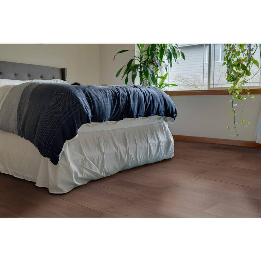 DIP Design Is Personal Mt St Helens Oak 10 mm T x 7.75 in. W Laminate Wood Flooring (20.4 sq. ft./8 planks)