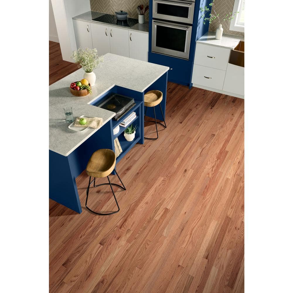 Bruce American Originals Natural Red Oak 3/4in. T x 2-1/4 in. W Smooth Solid Hardwood Flooring (20 sq.ft./ctn)