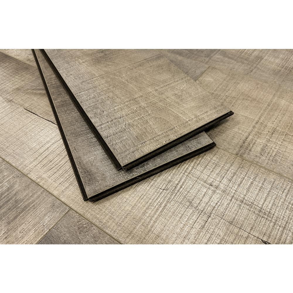 Montserrat Summa Natural Chestnut 14 mm T x 7.75 in. W HDF Waterproof AC5 Click Lock Laminate Wood Flooring (23.09 sq. ft./case)
