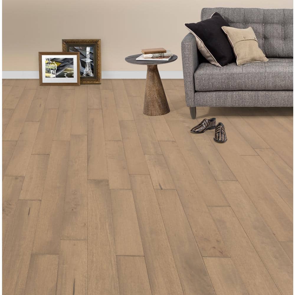 ASPEN FLOORING Oakcrest Caucho Wood 3/4 in. T x 4.5 in. W Light Distressed Solid Hardwood Flooring (21.82 sqft/case)