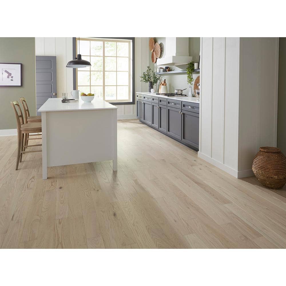 Blue Ridge Hardwood Flooring Northern Coast Oceans Edge Oak 3/4 in. T x 3 in. W Smooth Solid Hardwood Flooring (24 sq.ft./case)