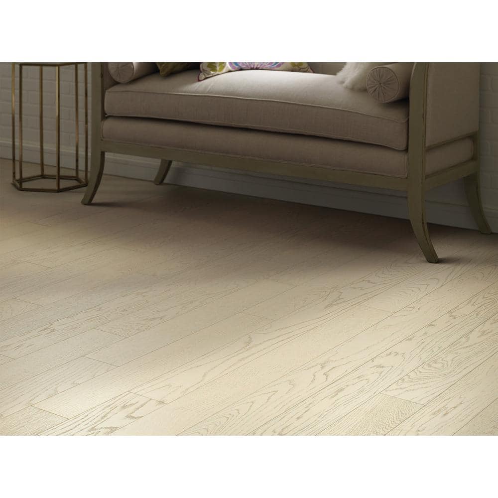 Shaw Morganton Passage White Oak 3/8 in. T X 5 in. W Tongue and Groove Engineered Hardwood Flooring (29.53 sq.ft./case)