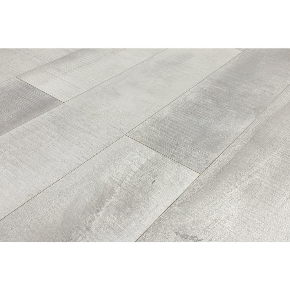 Montserrat Summa Pristine White 14 mm T x 7.75 in. W HDF Waterproof AC5 Click Lock Laminate Wood Flooring (23.09 sq. ft./case)