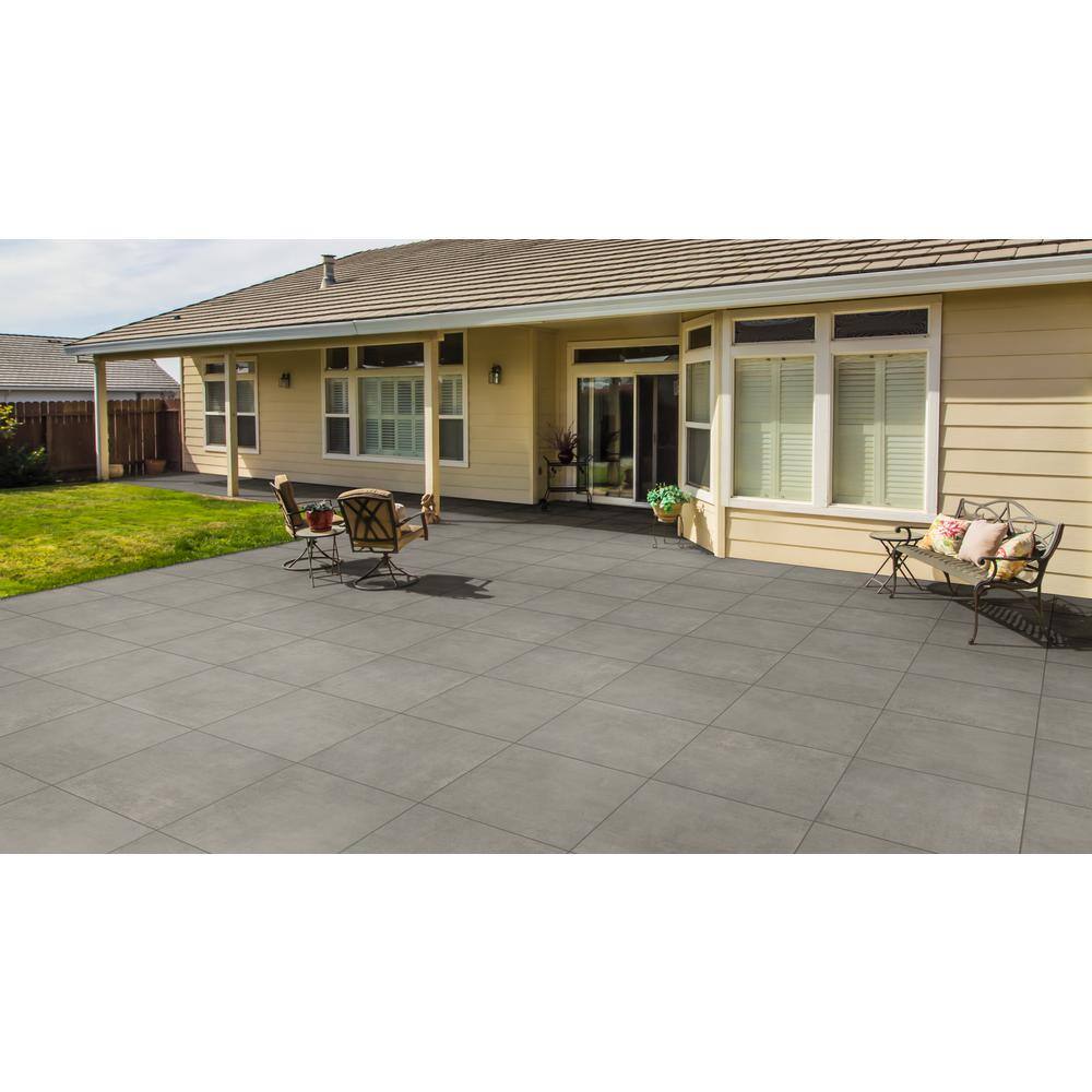 CODIAK Cement Gray 24 in. x 24 in. x 0.78 in. Porcelain Paver Floor Tile (30 pieces/116.25 sq. ft./pallet)