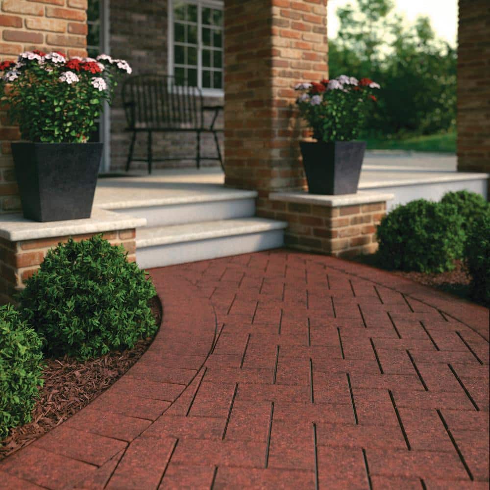 Pavestone Holland 7.87 in. L x 3.94 in. W x 1.77 in. H 45 mm Red Charcoal Concrete Paver (672-Piece/145 sq. ft./Pallet)