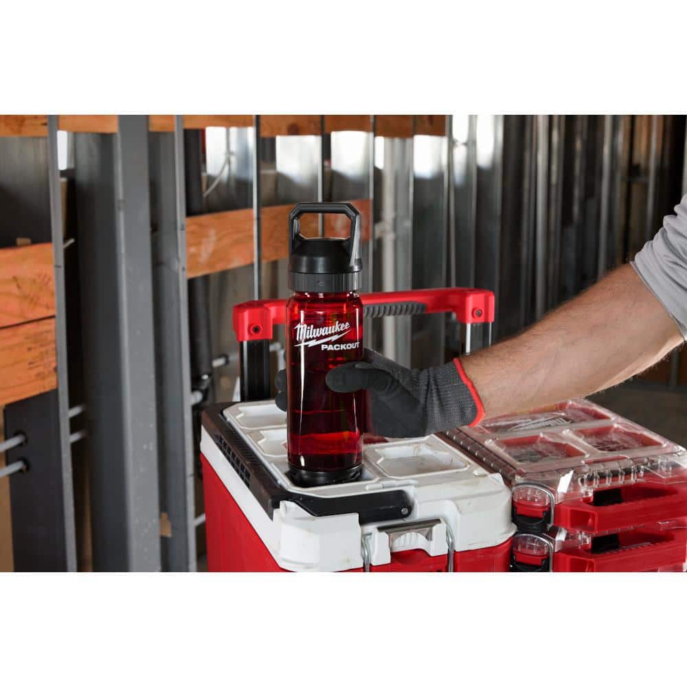 Milwaukee PACKOUT 25 Oz. Red Plastic Bottle with Chug Lid