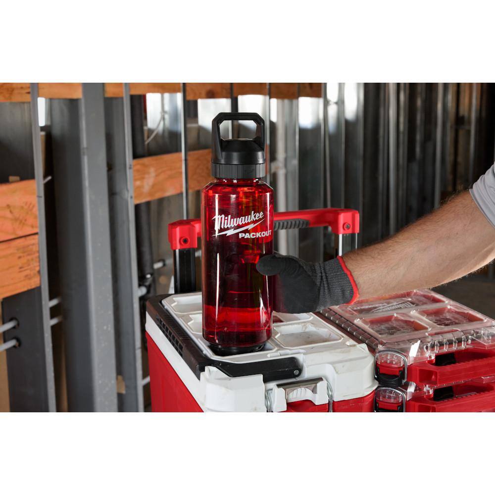 Milwaukee PACKOUT 48 Oz. Red Plastic Bottle with Chug Lid