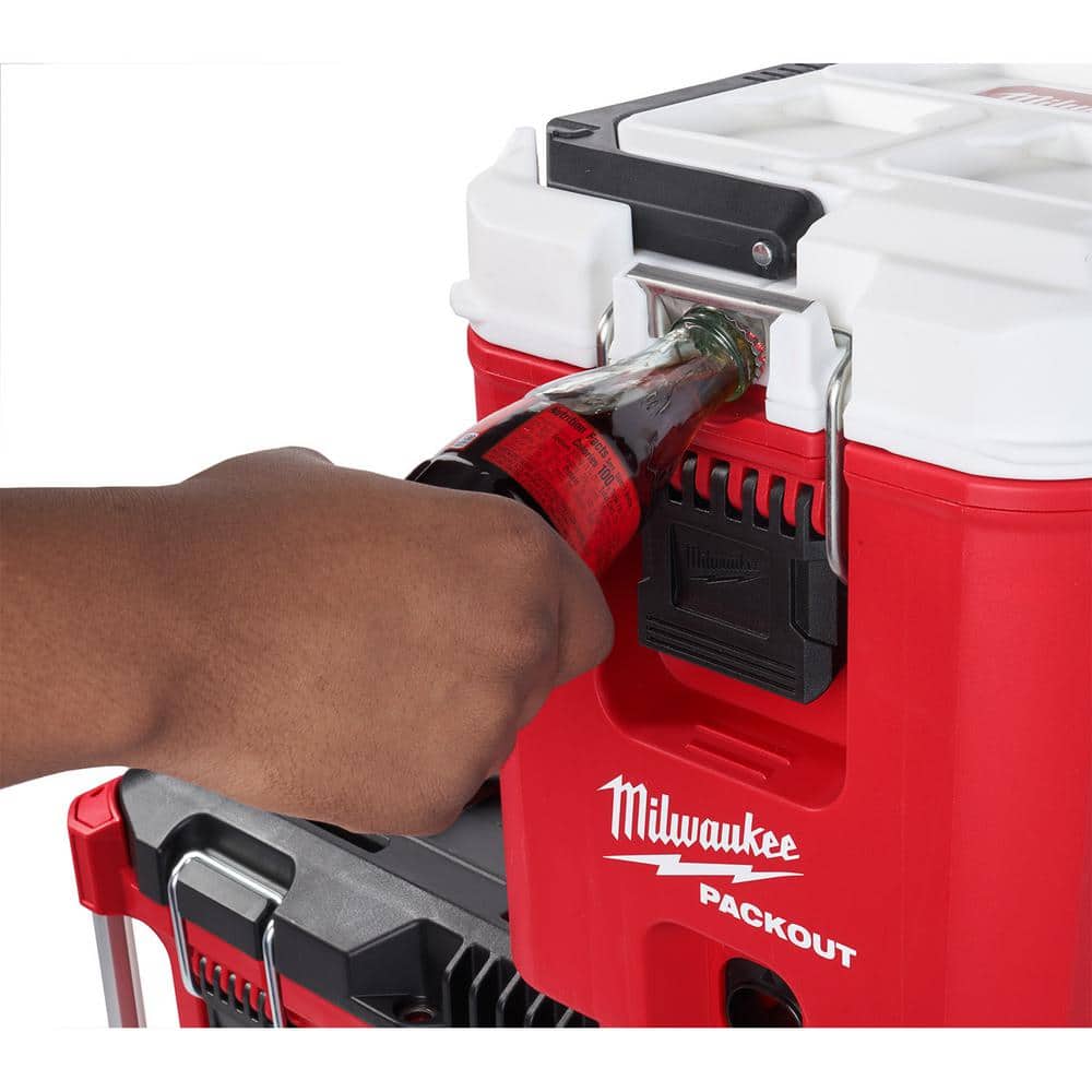 Milwaukee PACKOUT 16 Qt. Compact Cooler, IP65, 16.3" L x 12.9" H x 9.8" W