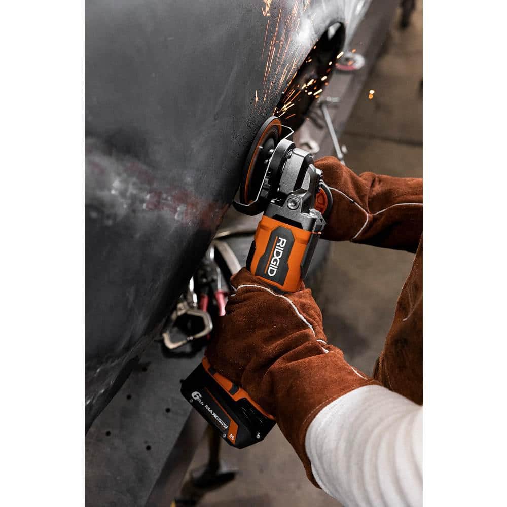 RIDGID 18V MAX Output Starter Kit with (2) 4.0 Ah MAX Output Batteries and Charger with FREE 18V Subcompact Low Profile Sander