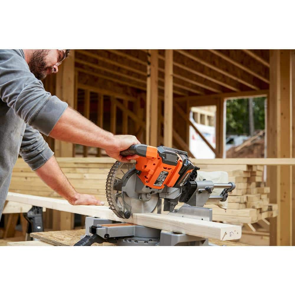 RIDGID 18V 2.0 Ah, 4.0 Ah, 6.0 Ah Lithium-Ion Battery and Charger Starter Kit