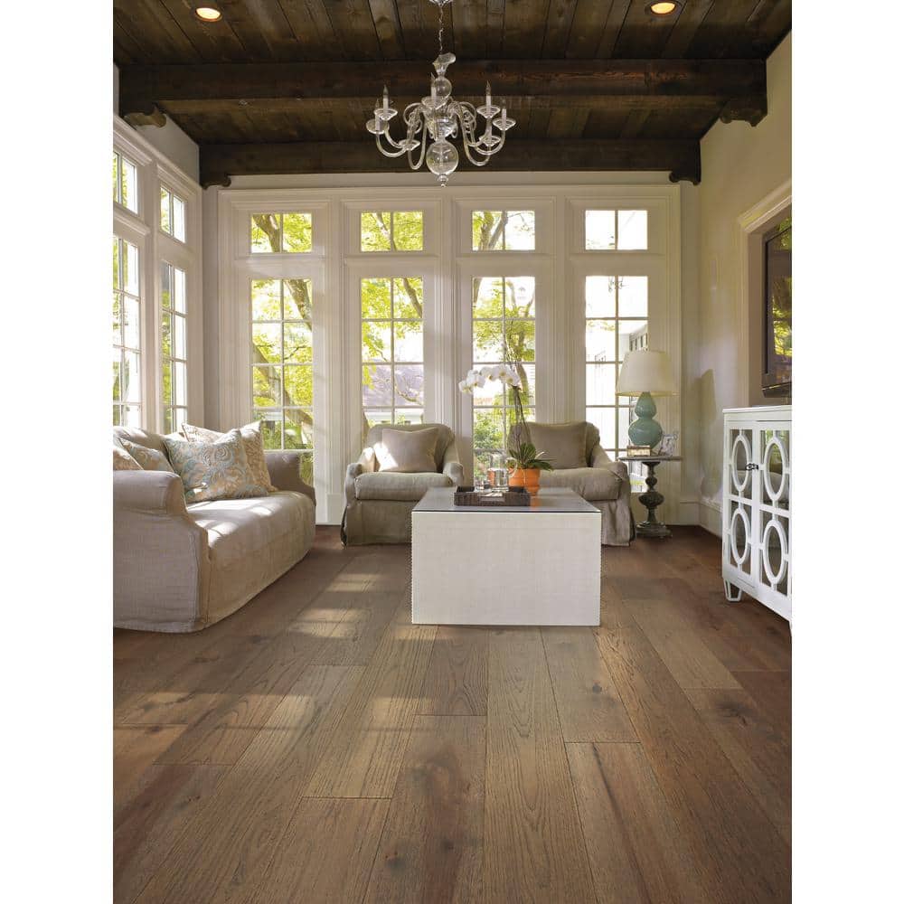Shaw Belvoir Romanesque Hickory 9/16 in. T X 7.5 in. W Tongue and Groove Engineered Hardwood Flooring (31.09 sq.ft./case)