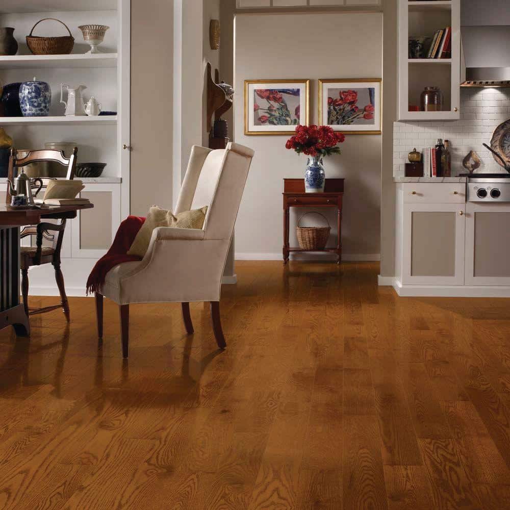 Bruce American Home Gunstock Oak 3/4 in. T x 5 in. W Smooth Solid Hardwood Flooring (23.5 sq.ft./ctn)