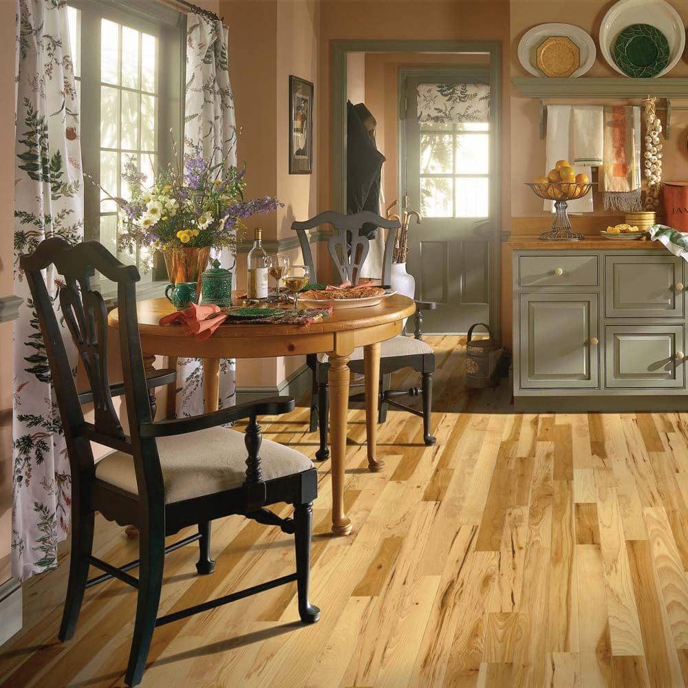 Bruce American Home Rustic Natural Hickory 3/4 in. T x 2-1/4 in. W Smooth Solid Hardwood Flooring (20 sq.ft./ctn)