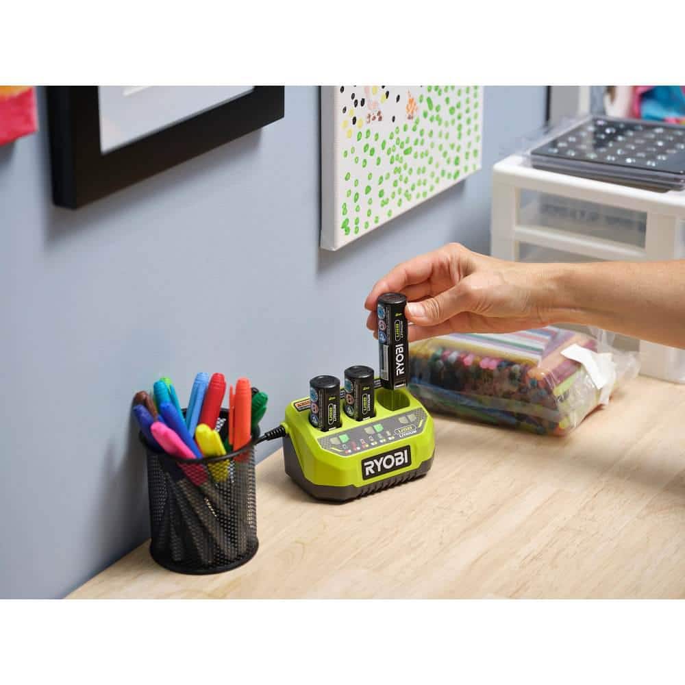RYOBI USB Lithium 3-Port Charger