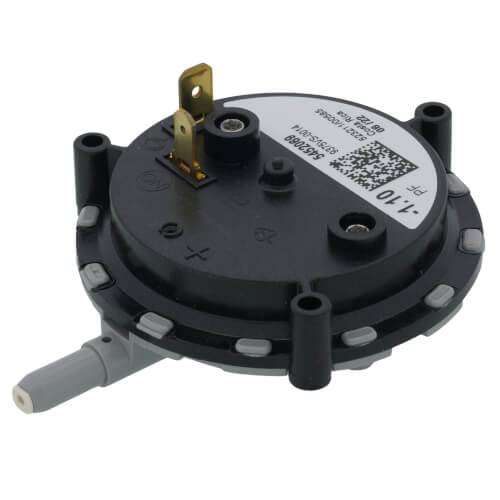 York S1-02439713000 pressure switch - front view (Product Type: Pressure Switch)