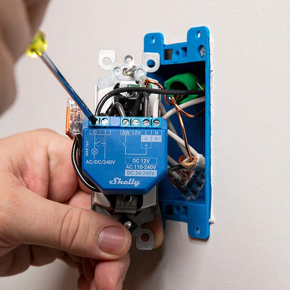 Shelly Plus 1 UL, 15A, WiFi and Bluetooth Smart Relay Switch with Dry Contacts, DIY Remote Control, Garage Door Opener