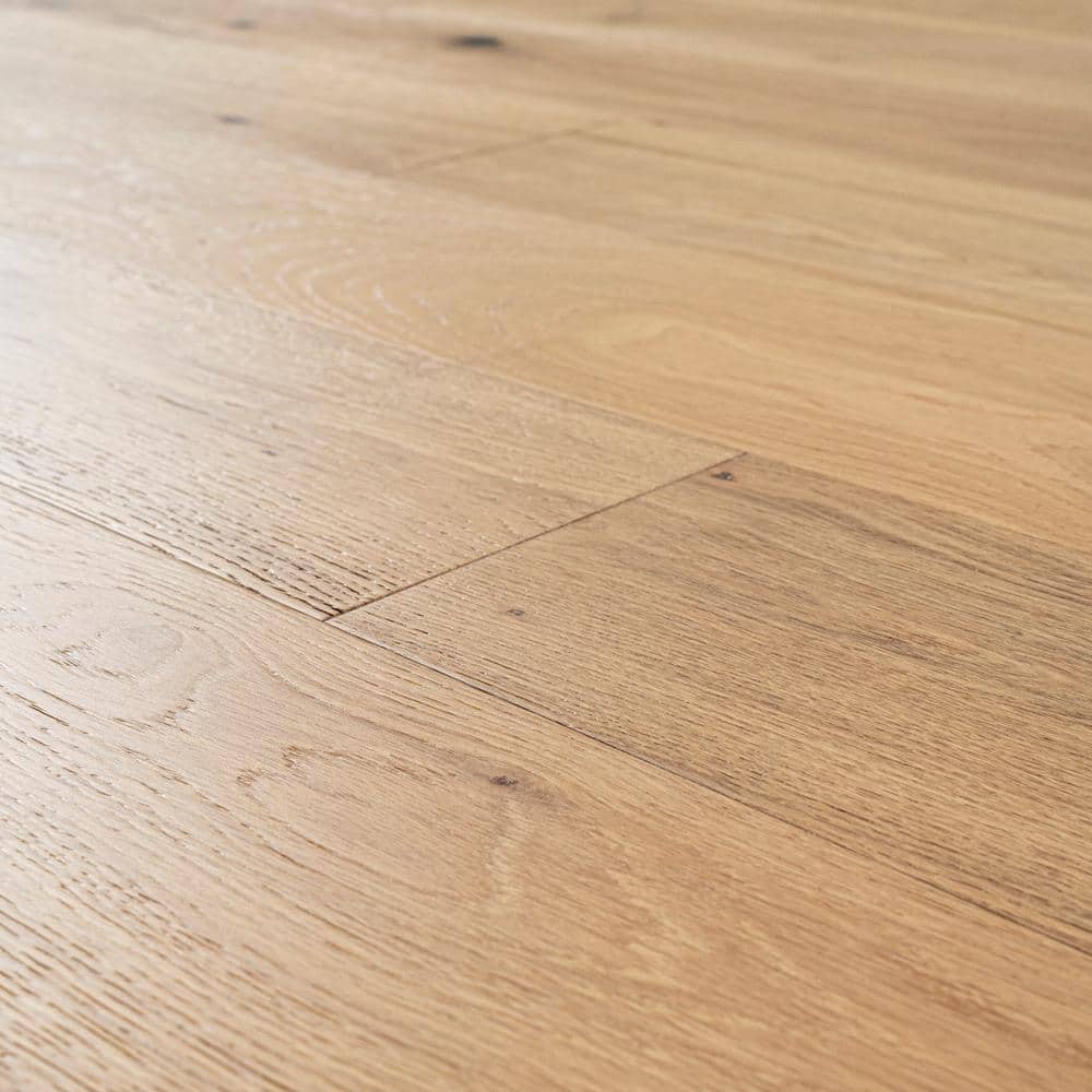 Lifeproof Shenandoah White Oak 1/4 in. T x 7.5 in. W Click Lock Engineered Hardwood Flooring (23.32 sq. ft./case)