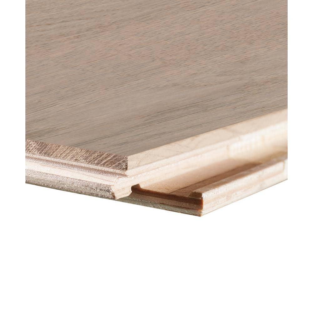Baltic Wood Smokey Engineered European Oak 1/2 in. T x 7.2 in. W Click Lock Engineered Hardwood Flooring (38.6 sq.ft./case)