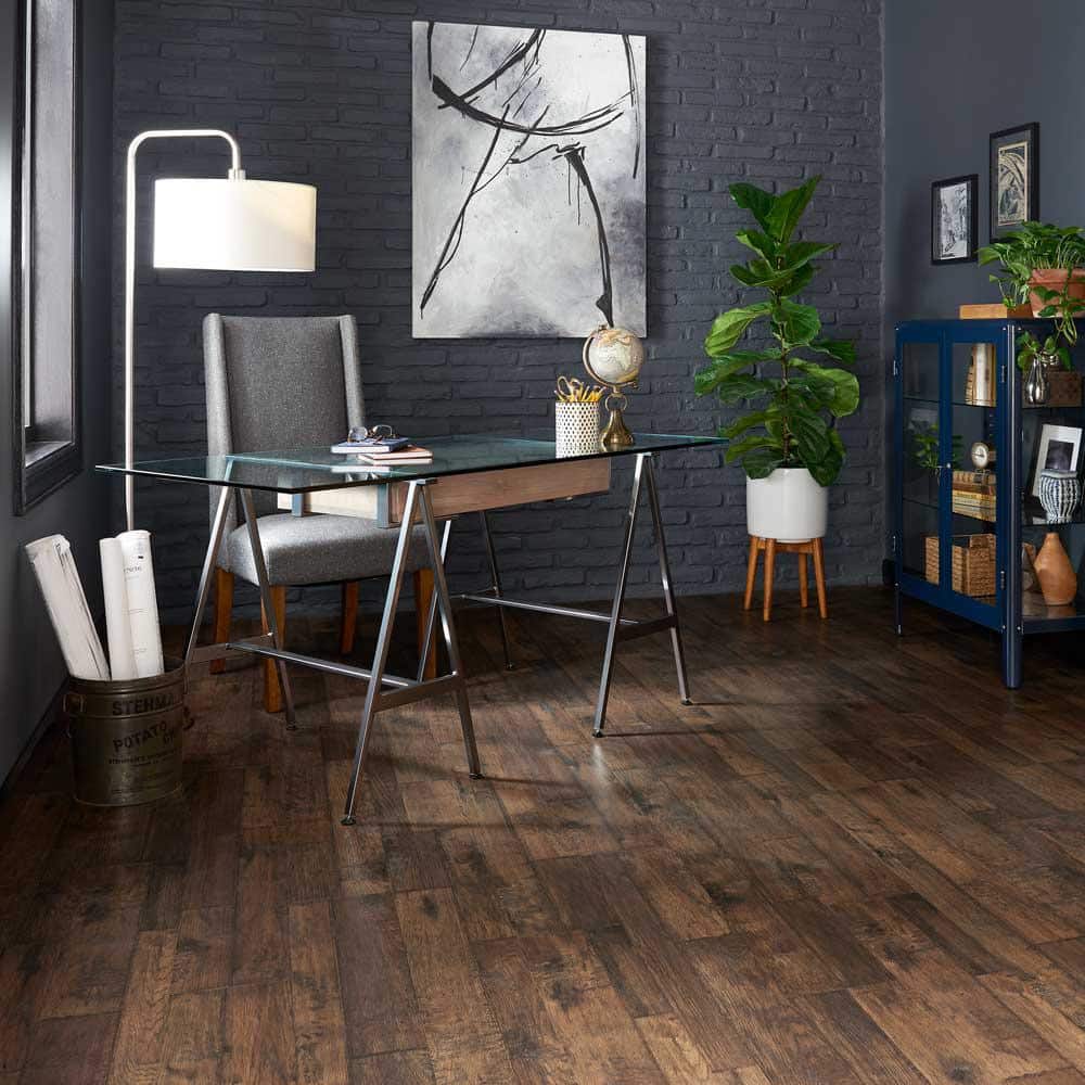 Pergo Outlast+ Somerton Auburn 12 mm T x 7.4 in. W Waterproof Laminate Wood Flooring (19.63 sq. ft./case)