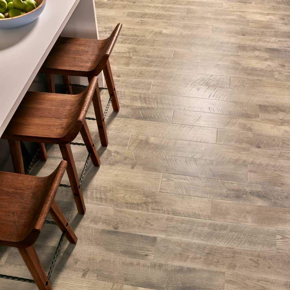 Pergo Outlast+ Southport Oak 12 mm T x 6.1 in. W Waterproof Laminate Wood Flooring (16.12 sqft/case)