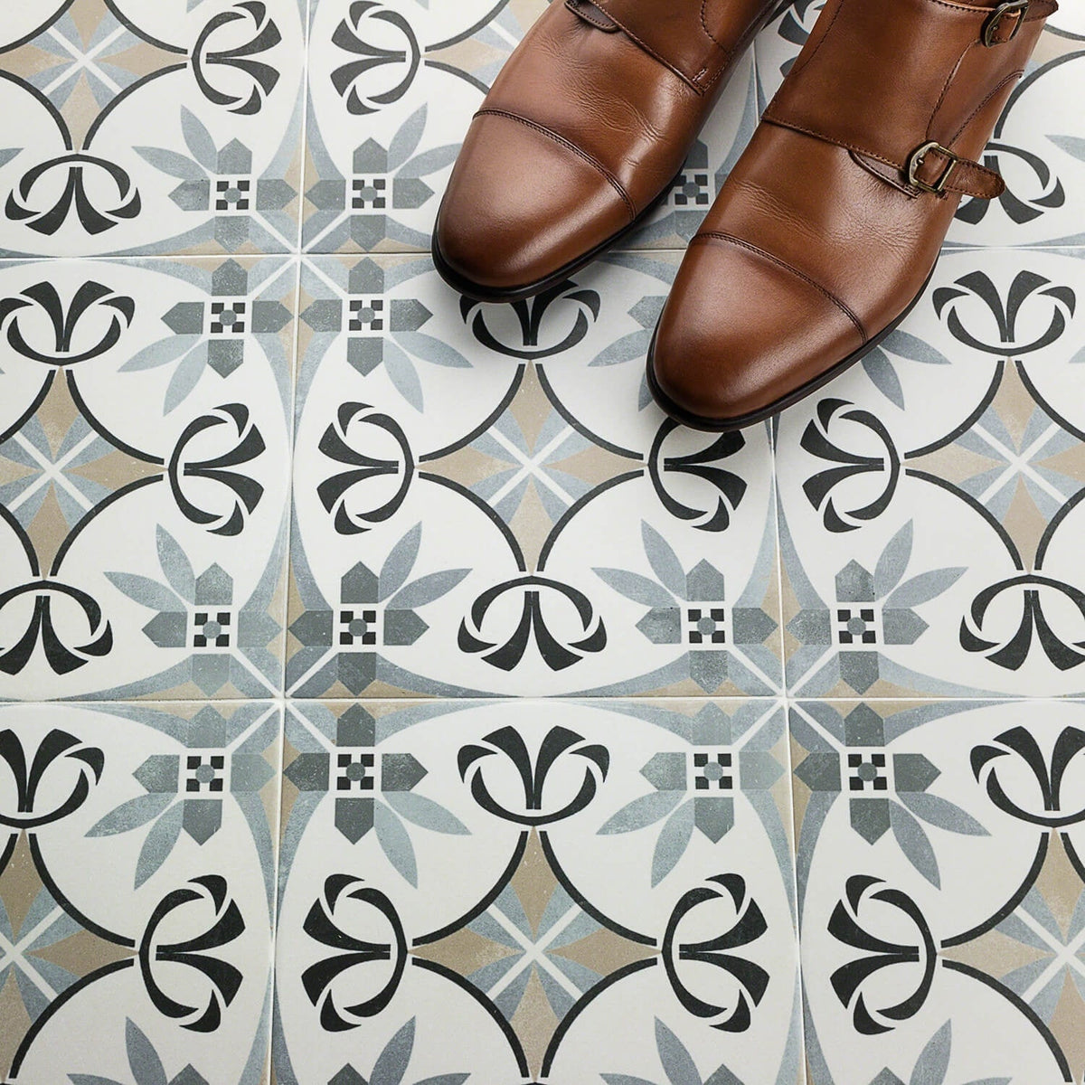 Bella Royale Gray 9x9 Matte Porcelain Tile - Encaustic Look