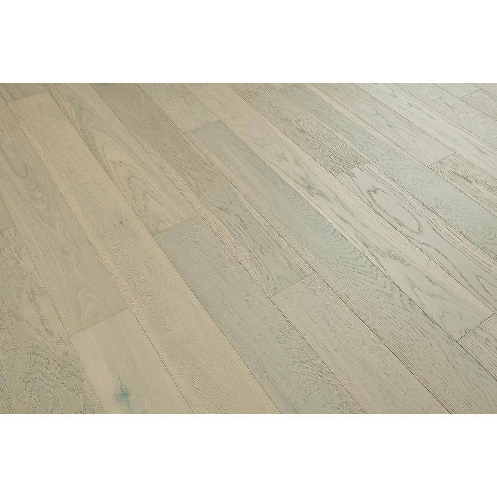 Bruce Time Honored Sunkissed Latte Wh Oak 3/8 in. T x 5 in W T+G Wire Brushed Engineered Hardwood Flooring (26.58 sq. ft/ctn)