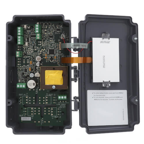Honeywell T775M2006 temperature controller - label view (Type: Modulating; Voltage: 120v, 24V, 240v)
