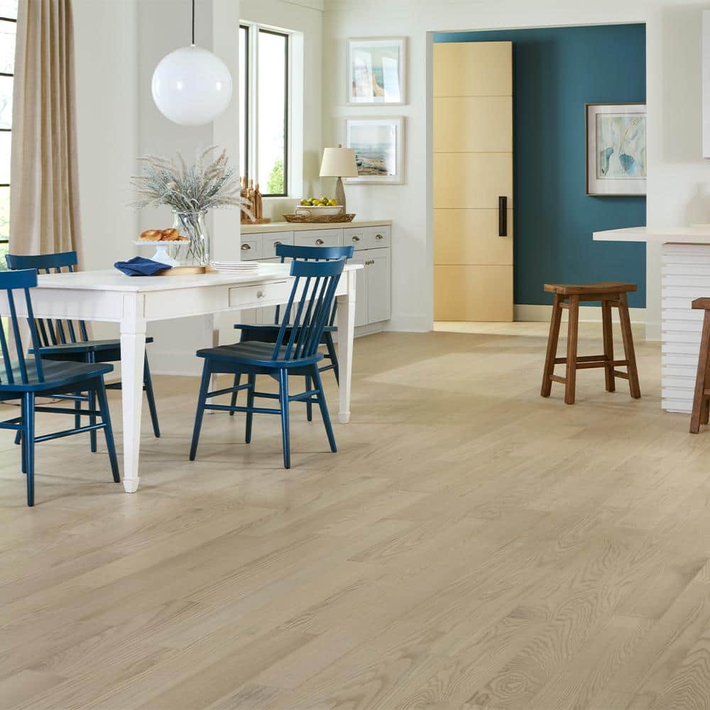 Blue Ridge Hardwood Flooring Northern Coast Thin Ice Oak 3/4 in. T x 4 in. W Smooth Solid Hardwood Flooring (16 sq.ft./case)