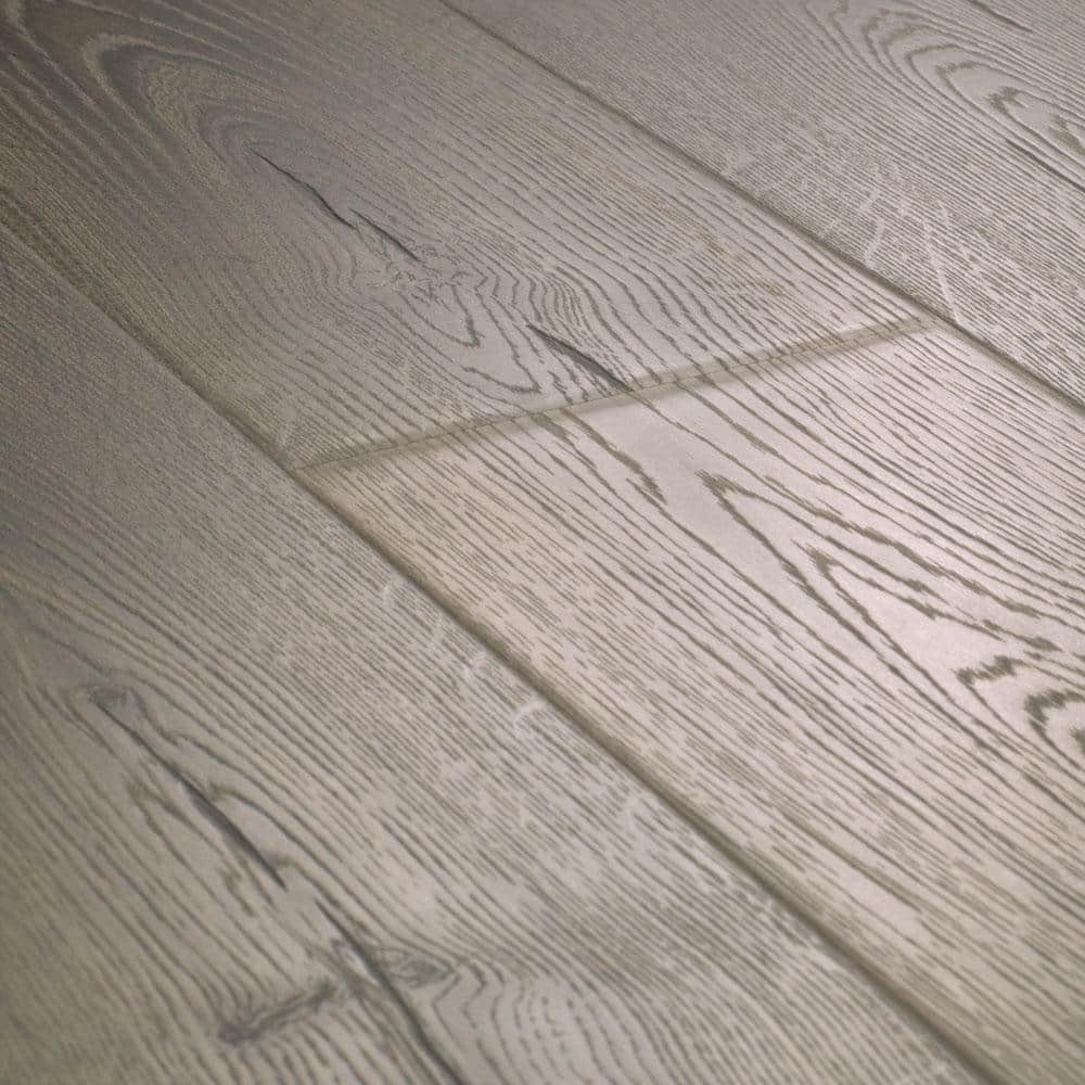 Pergo Outlast+ Thornbury Oak 12 mm T x 7.4 in. W Waterproof Laminate Wood Flooring (19.63 sqft/case)