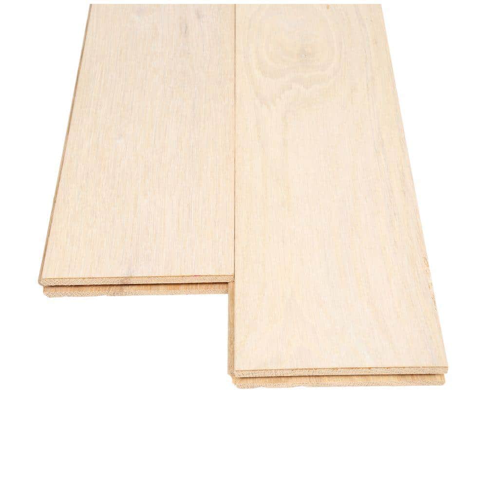 Bruce American Originals Tinted Tea Oak 3/4 in. T x 5 in. W Smooth Solid Hardwood Flooring (23.5 sq.ft./ctn)