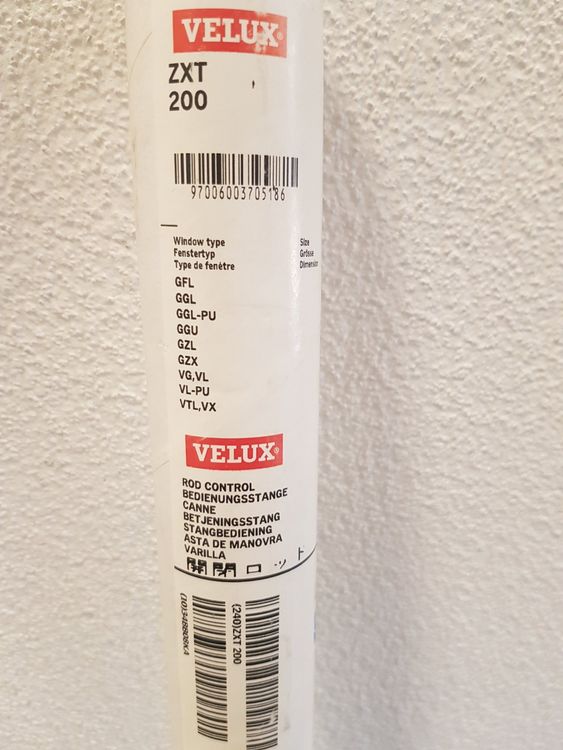 VELUX Manual Shades Telescopic Rod ZXT 200 4 to 6'