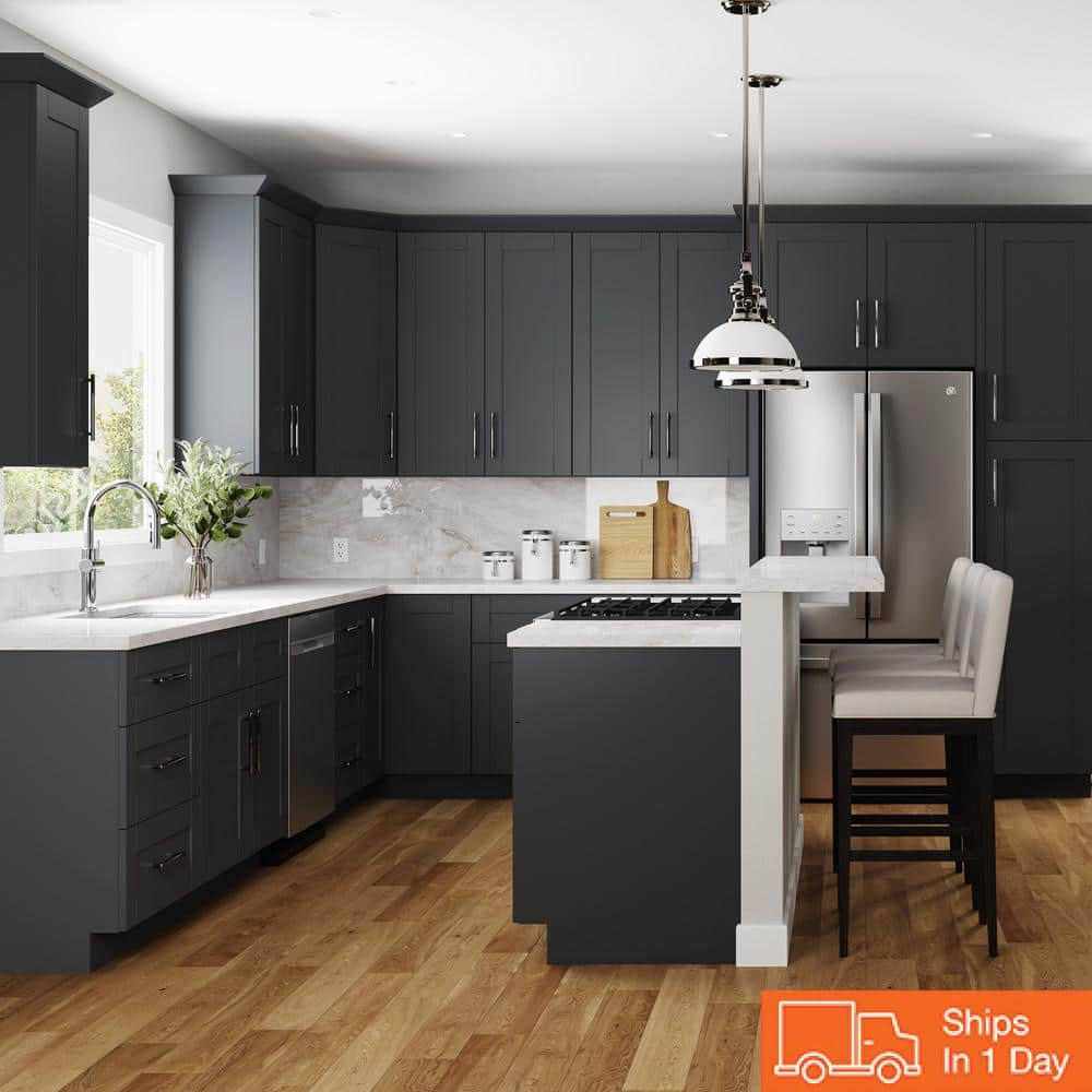Richmond Venetian Onyx Plywood Shaker Ready to Assemble Lazy Suzan Corner Kitchen Cabinet 33 in W x 21 in D x 34.5 in H
