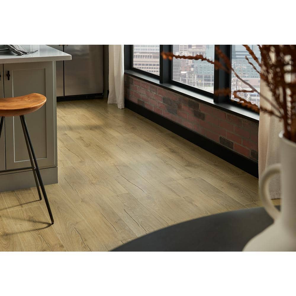 Pergo Outlast+ Vienna Oak 12 mm T x 7.4 in. W Waterproof Laminate Wood Flooring (19.63 sqft/case)